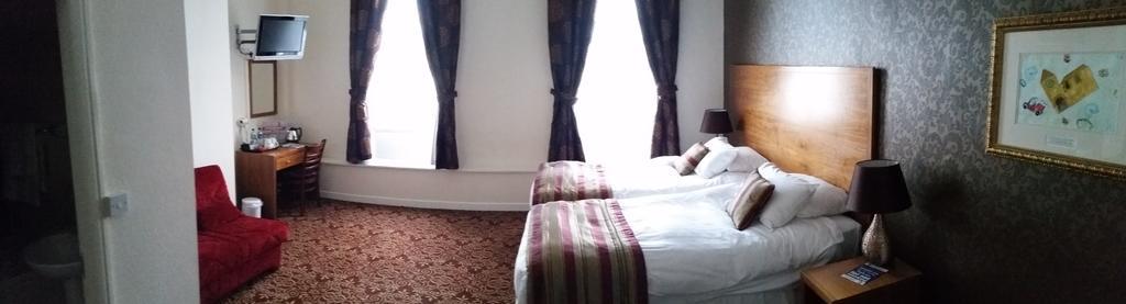 The Three Tuns Hotel Wetherspoon Thirsk Habitación foto