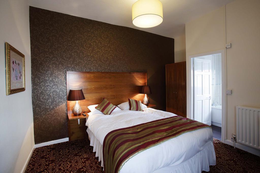 The Three Tuns Hotel Wetherspoon Thirsk Habitación foto
