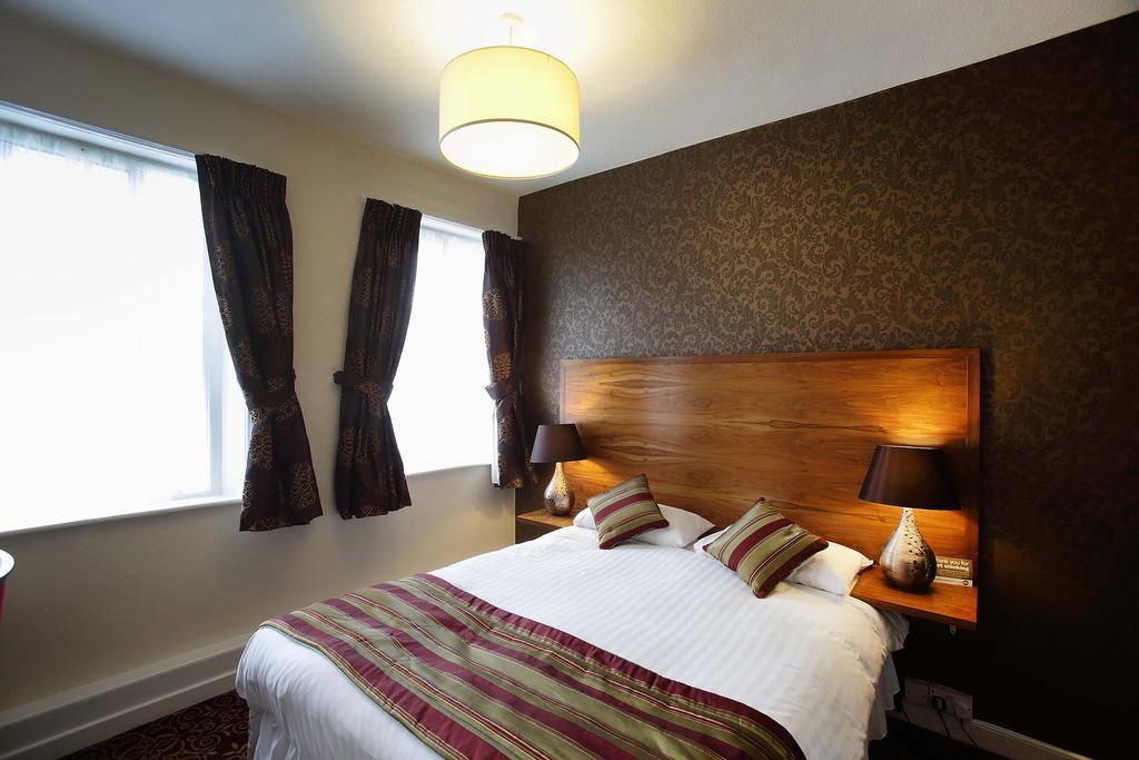 The Three Tuns Hotel Wetherspoon Thirsk Habitación foto